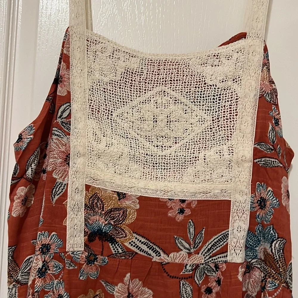 NWT Maurice’s Plus Size Floral Lace Bib Tank Top - Picture 3 of 9